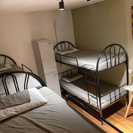 ฮอร์นบิล เนสต์ กูชิง Hostel ภายนอก รูปภาพ