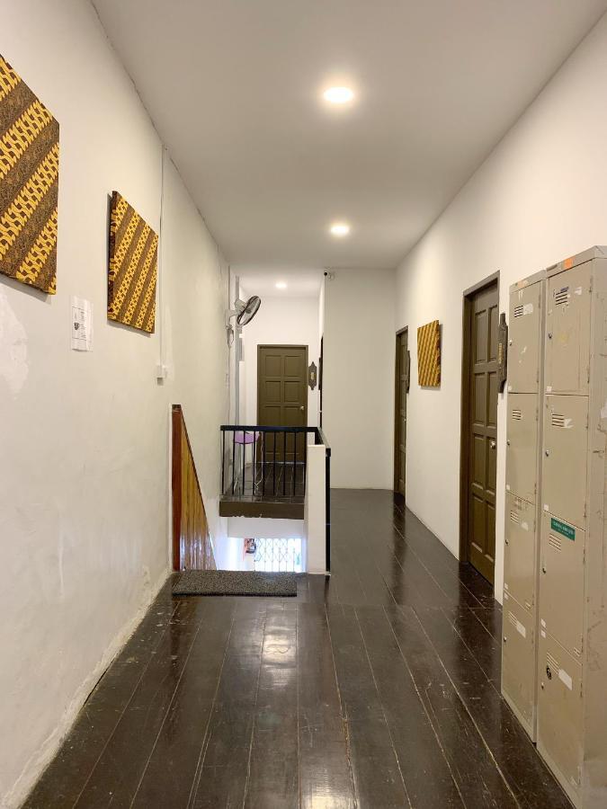 ฮอร์นบิล เนสต์ กูชิง Hostel ภายนอก รูปภาพ