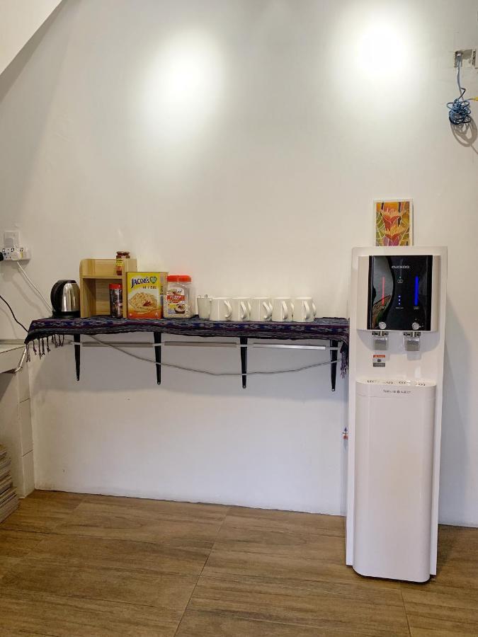 ฮอร์นบิล เนสต์ กูชิง Hostel ภายนอก รูปภาพ