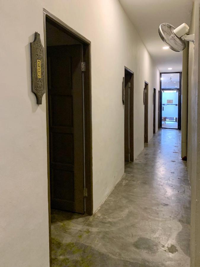 ฮอร์นบิล เนสต์ กูชิง Hostel ภายนอก รูปภาพ