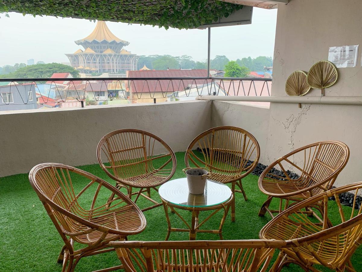 ฮอร์นบิล เนสต์ กูชิง Hostel ภายนอก รูปภาพ